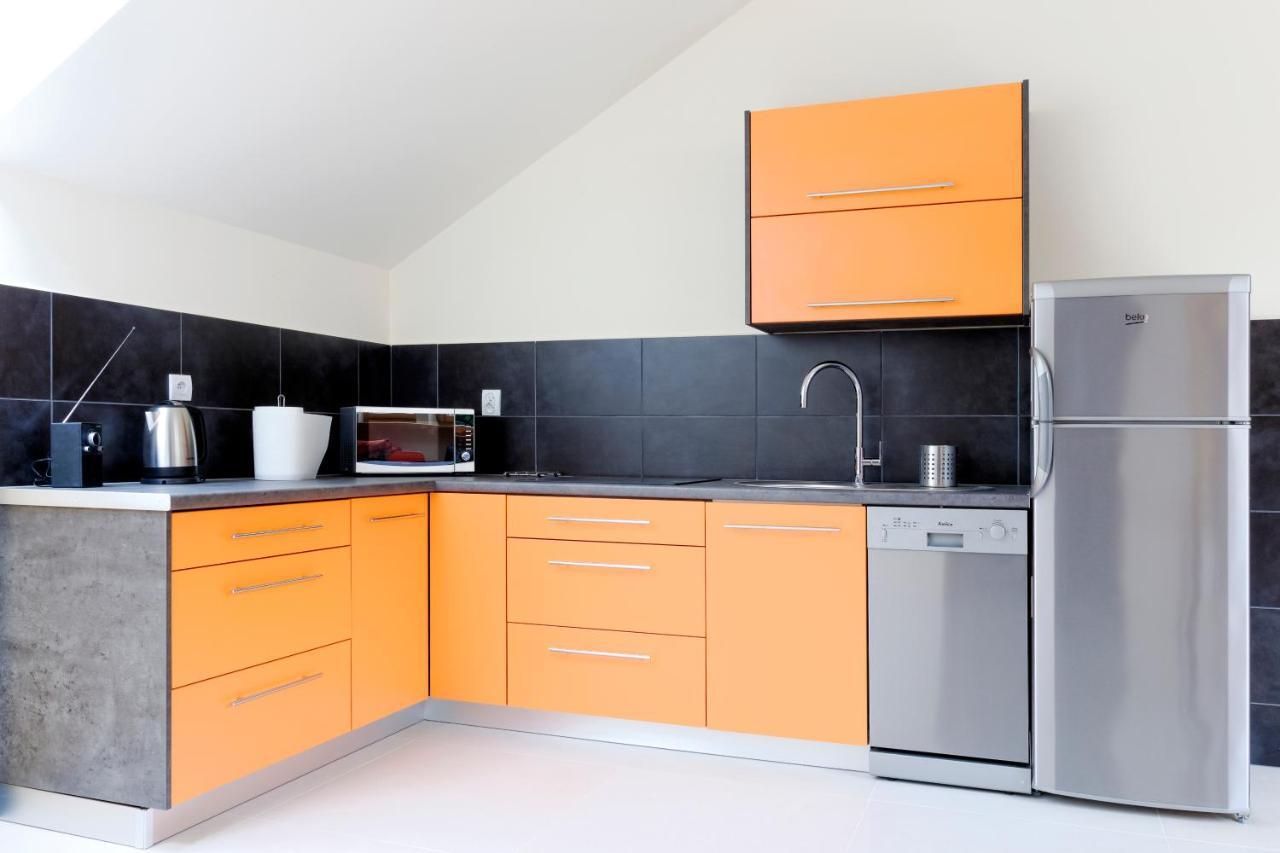 Modern Apartment In Jawiszowice Екстериор снимка