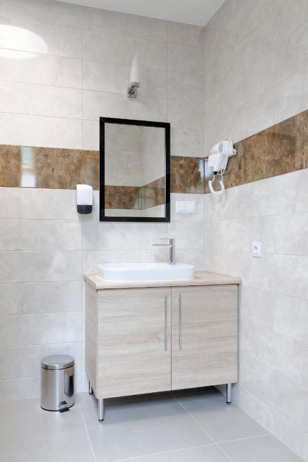 Modern Apartment In Jawiszowice Екстериор снимка